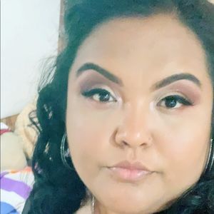 Meet your Posher, Perla